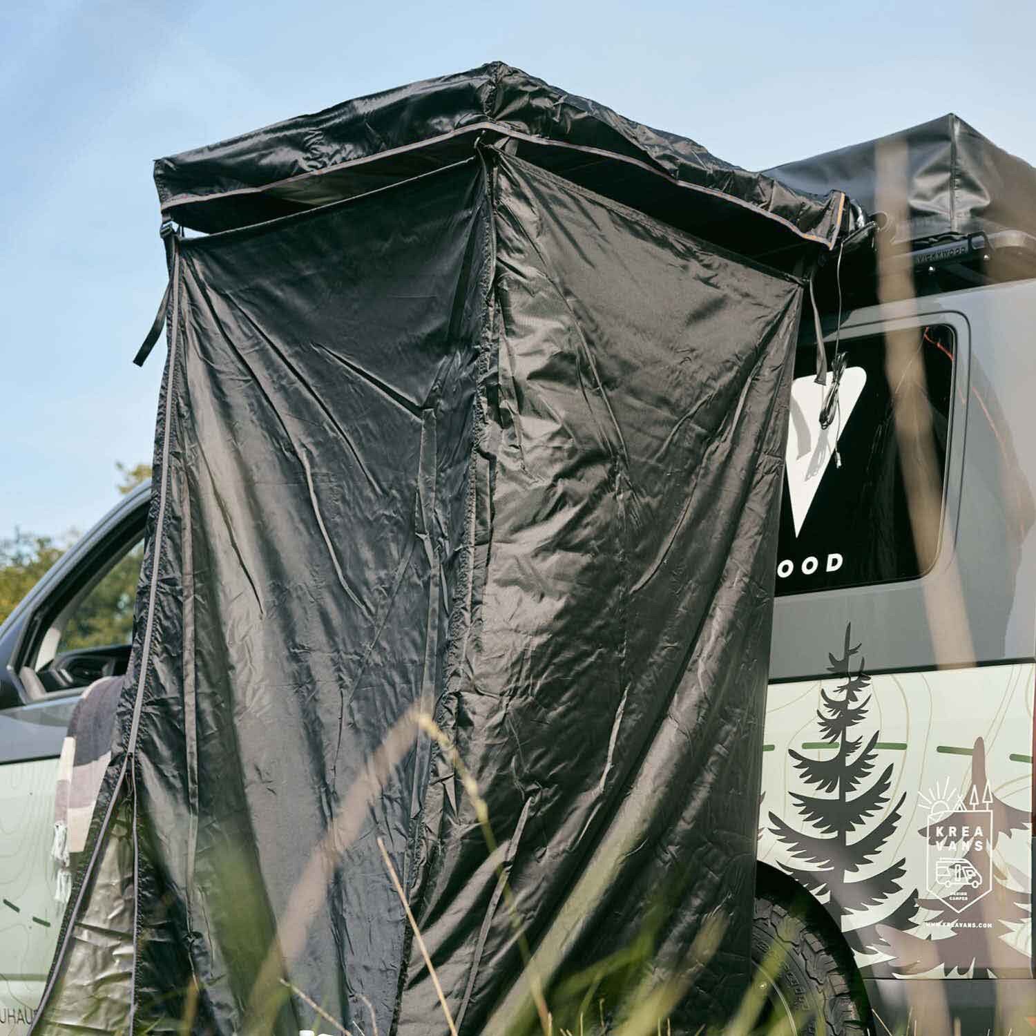 VICKYWOOD shower tent with vehicle access